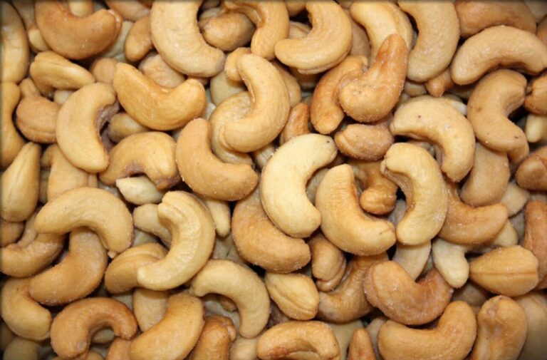 jumbo-cashews-60__22382.1530825113.jpg