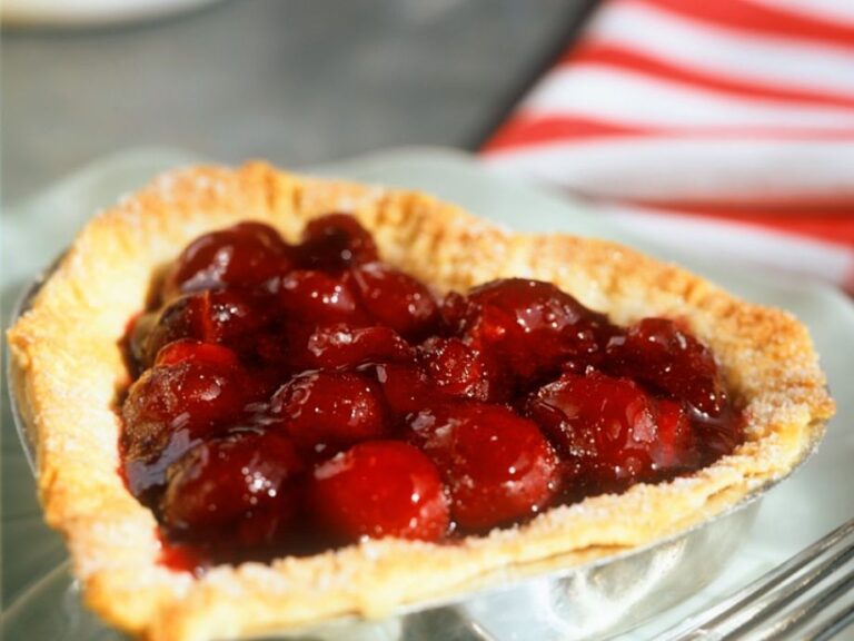 cherry-tart-541182.jpg