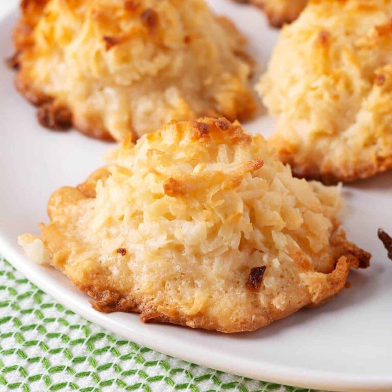 coconut-macaroons-featured.jpg