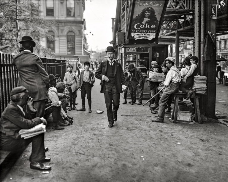 Newsboys-at-Greeley-Square-New-York-May-1903