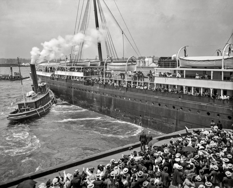 New-York-1903-RMS-Majestic-Outward-Bound