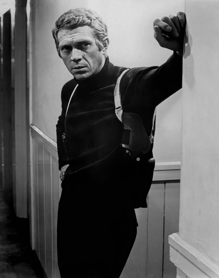 Steve-McQueen-as-Lieutenant-Frank-Bullitt-in-Bullitt-1968-1080p