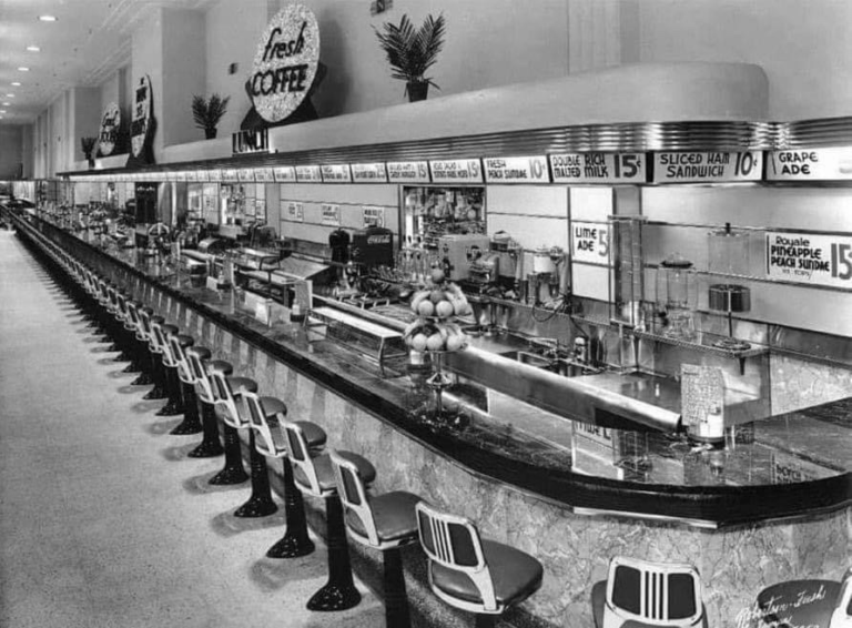 Woolworths-lunch-counter-in-the-1950s