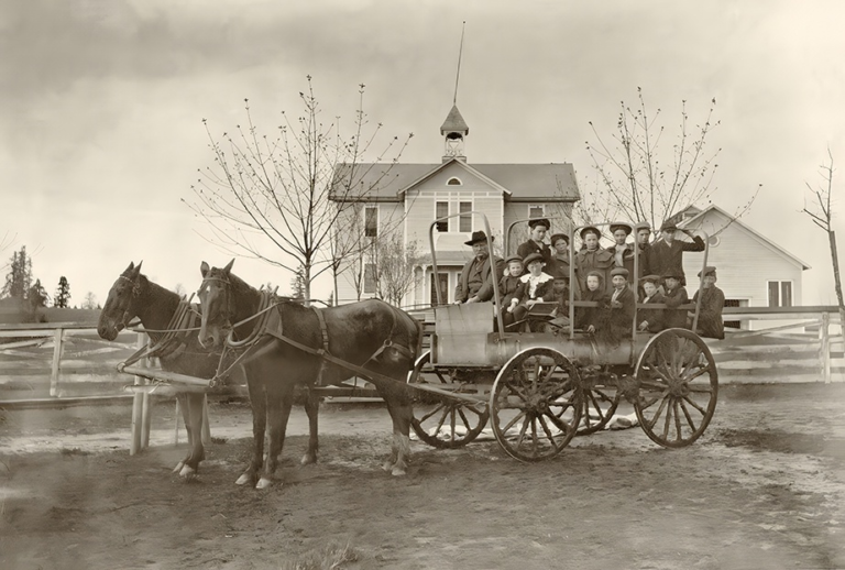 An-Early-School-Bus-Sunset-School-West-Linn-1904