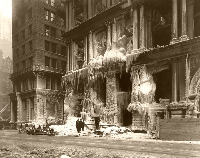 Ice-that-formed-after-firefighters-put-out-fire-at-the-Equitable-Life-Insurance-Company-NYC-1912