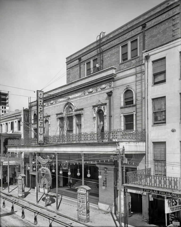 New-Orleans-1910.-Orpheum-Theatre-St.-Charles-Theatre-St.-Charles-Street